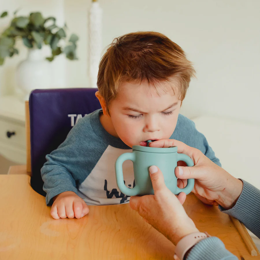 Image de TalkTools Itsy Cup &ndash; petit gobelet, produit d'Ortho Édition